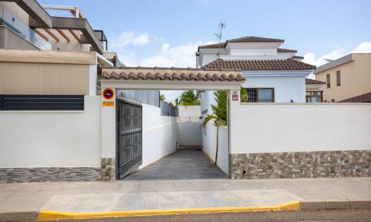 Bestaand - Villa - Los Montesinos - La Herrada