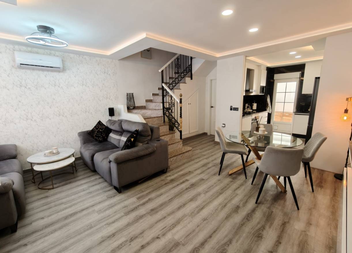 Bestaand - Townhouse / Semi-detached - Orihuela Costa - Pau 26