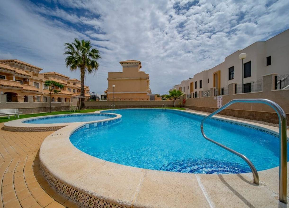 Bestaand - Townhouse / Semi-detached - Orihuela Costa - Pau 26