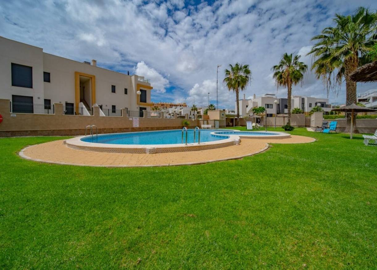 Bestaand - Townhouse / Semi-detached - Orihuela Costa - Pau 26