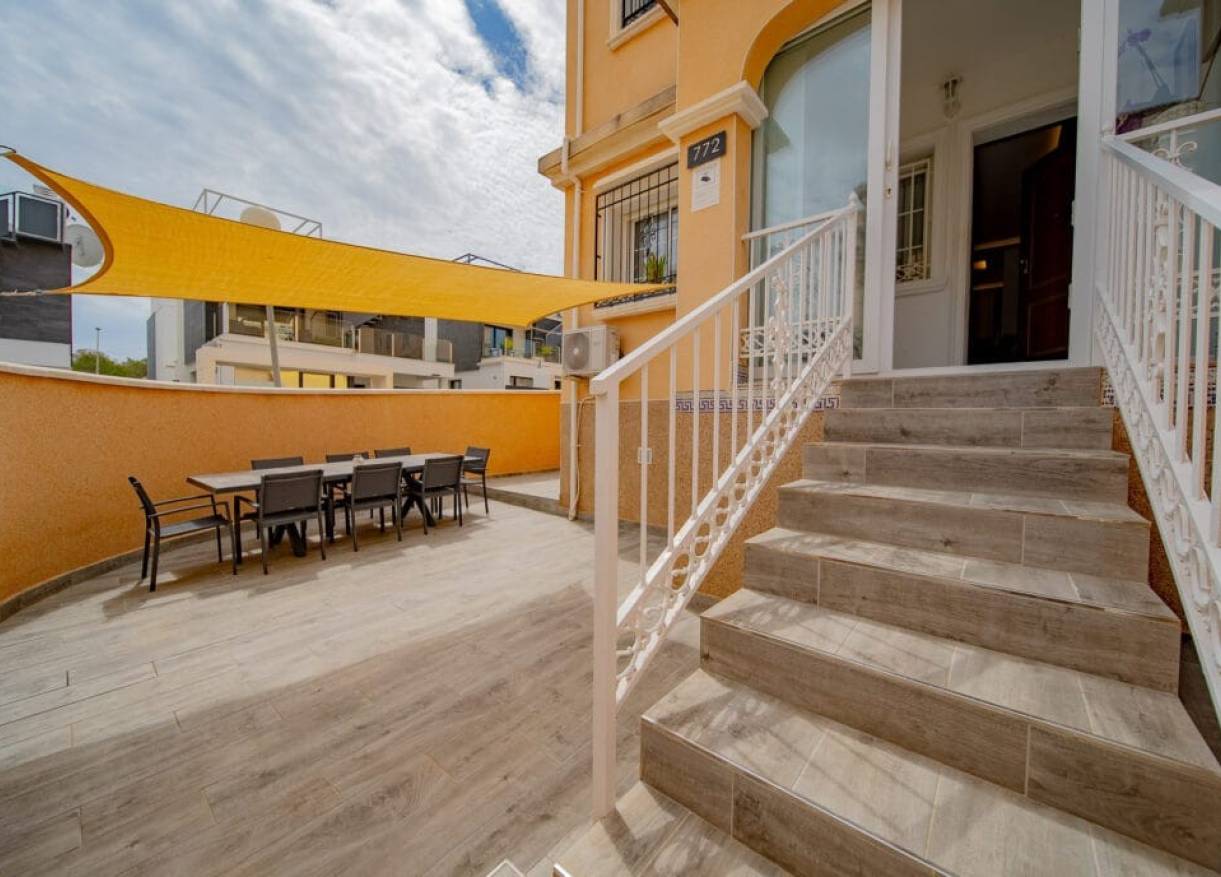 Bestaand - Townhouse / Semi-detached - Orihuela Costa - Pau 26