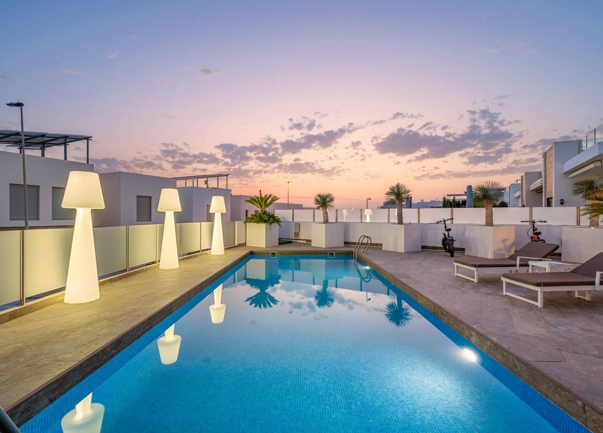 Bestaand - Villa - Orihuela Costa - Villamartin