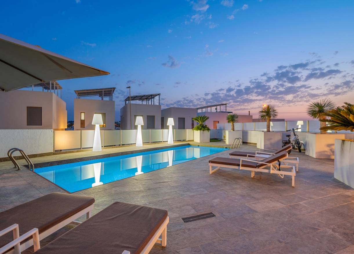 Bestaand - Villa - Orihuela Costa - Villamartin