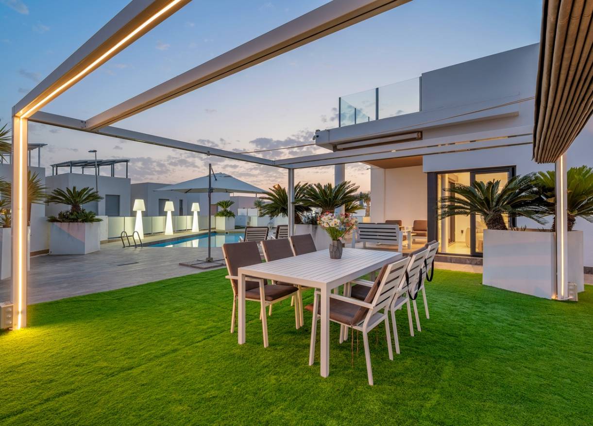 Bestaand - Villa - Orihuela Costa - Villamartin