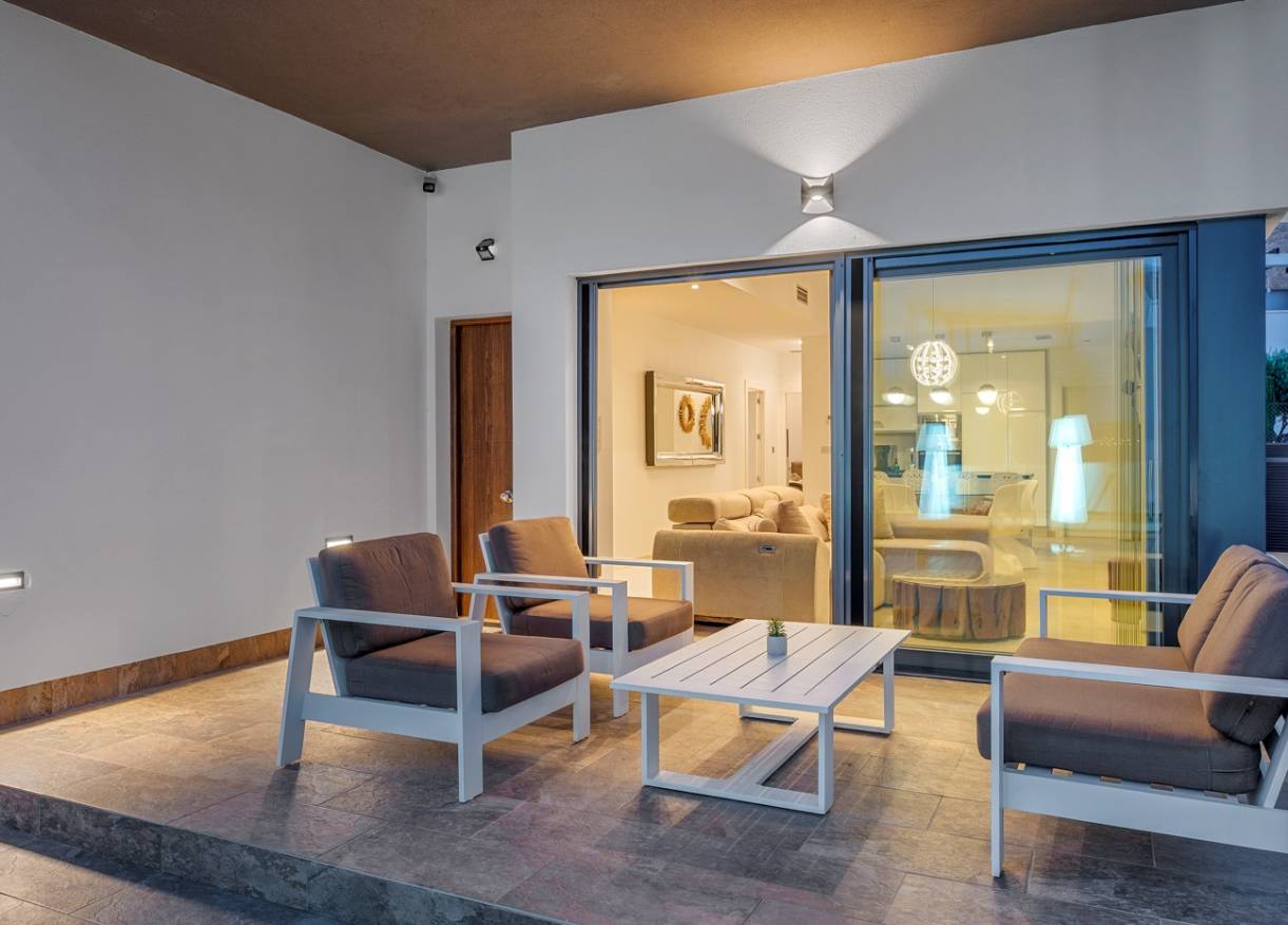 Bestaand - Villa - Orihuela Costa - Villamartin