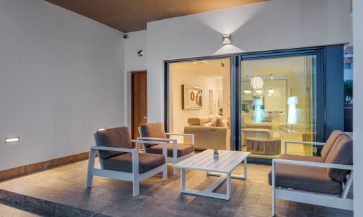 Bestaand - Villa - Orihuela Costa - Villamartin