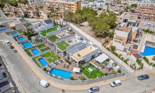 Bestaand - Villa - Orihuela Costa - Villamartin