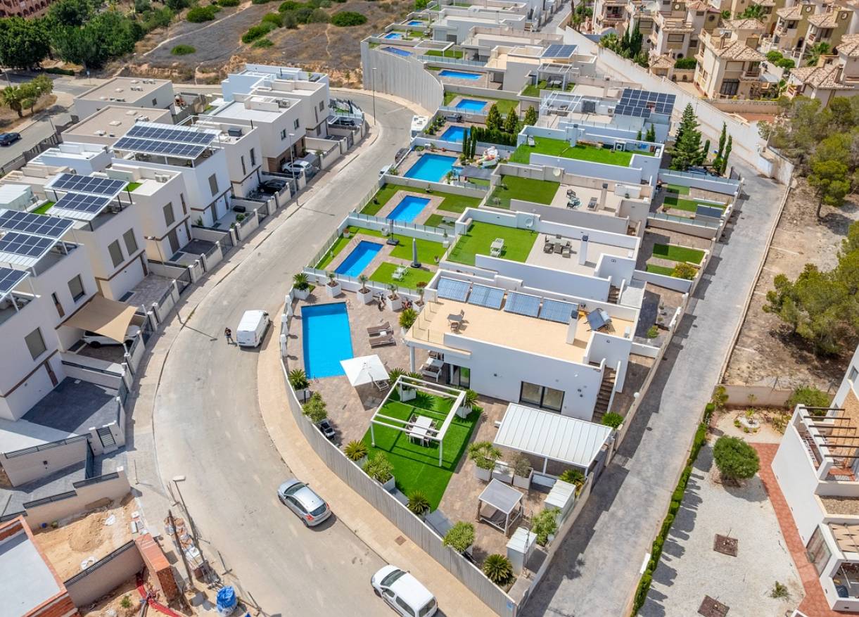 Bestaand - Villa - Orihuela Costa - Villamartin