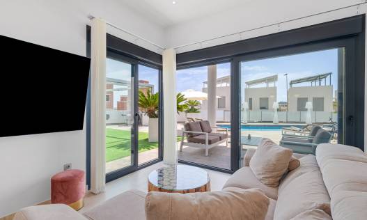 Bestaand - Villa - Orihuela Costa - Villamartin