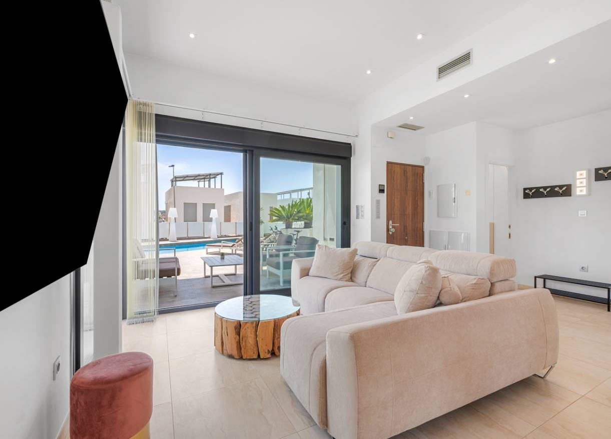 Bestaand - Villa - Orihuela Costa - Villamartin