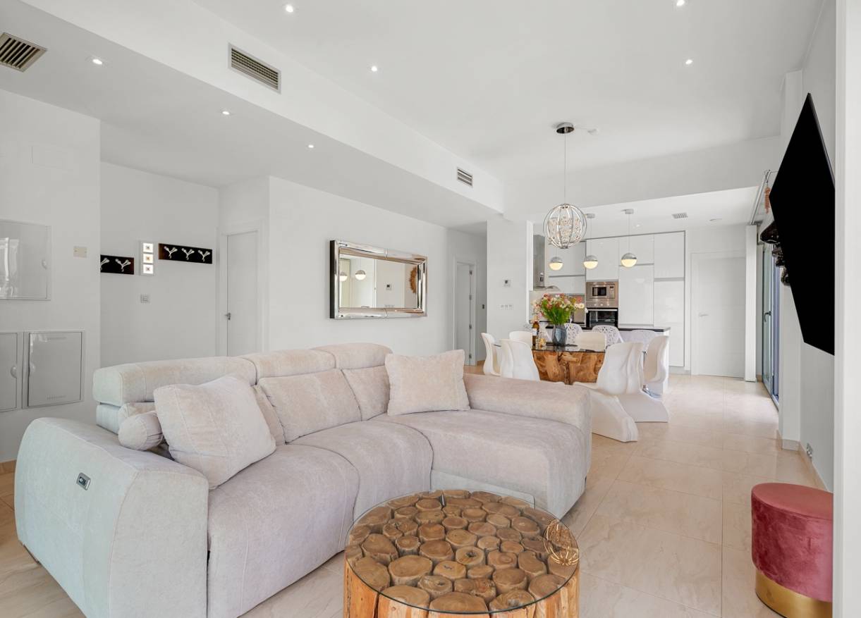 Bestaand - Villa - Orihuela Costa - Villamartin