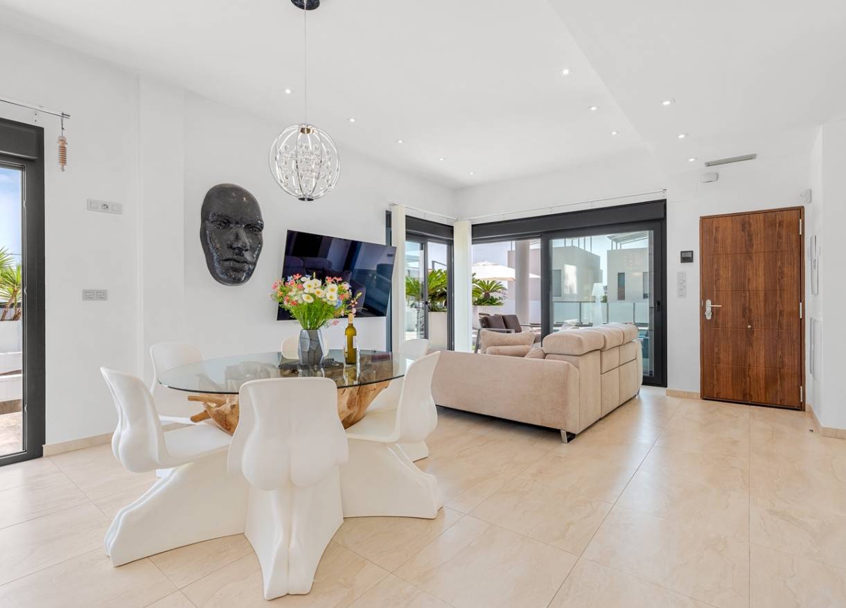 Bestaand - Villa - Orihuela Costa - Villamartin