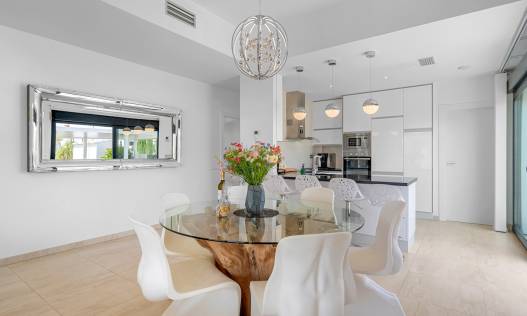 Bestaand - Villa - Orihuela Costa - Villamartin
