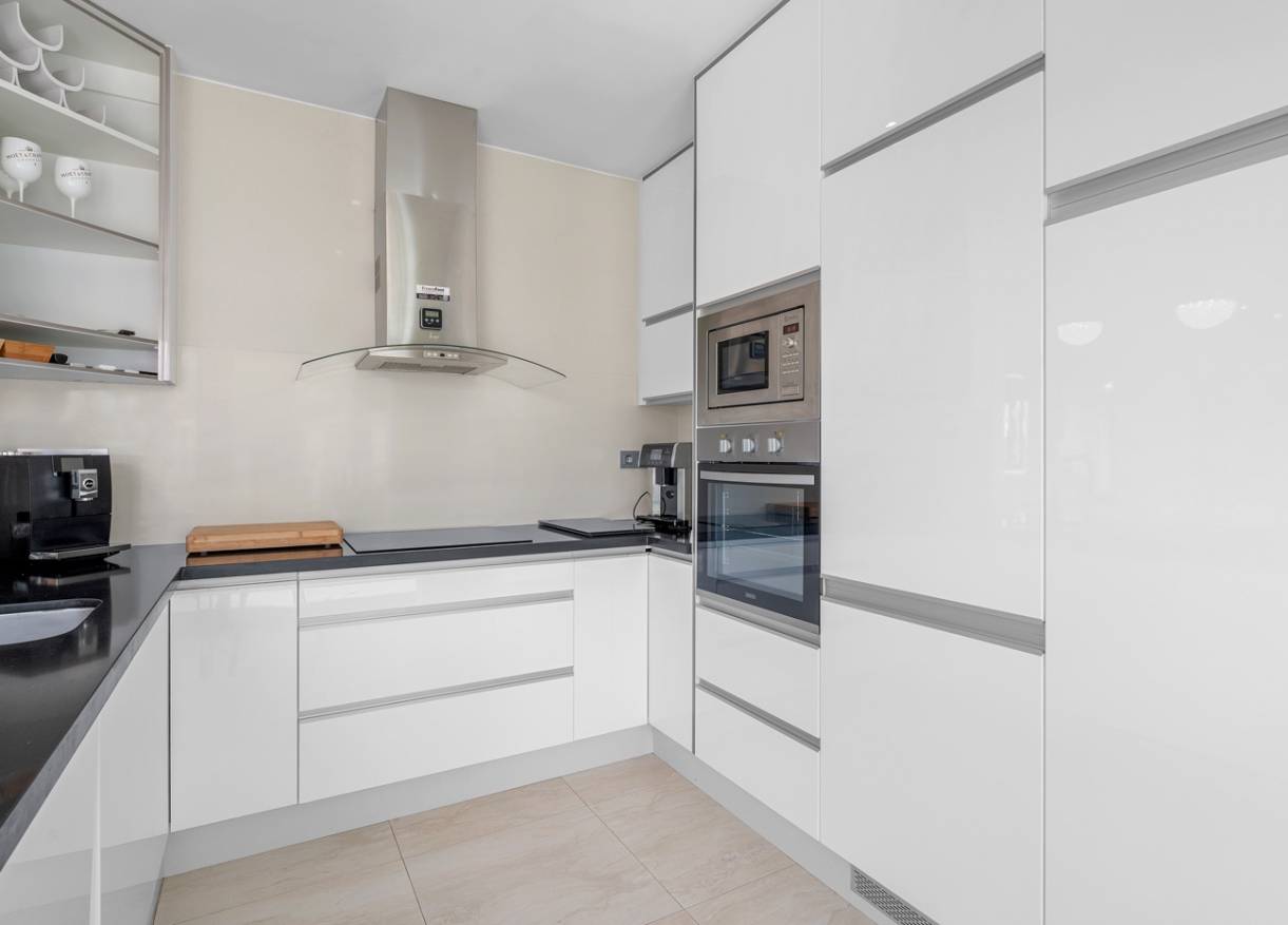 Bestaand - Villa - Orihuela Costa - Villamartin
