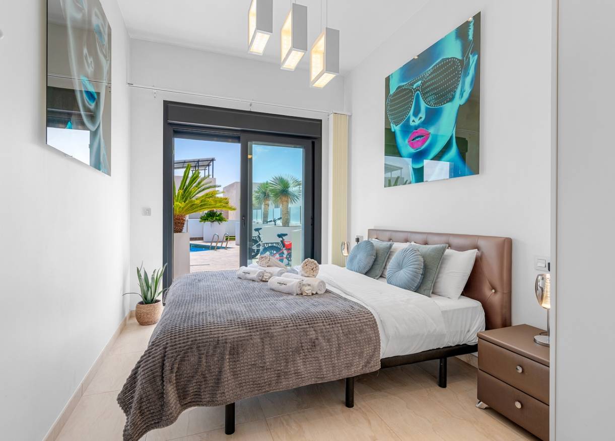 Bestaand - Villa - Orihuela Costa - Villamartin