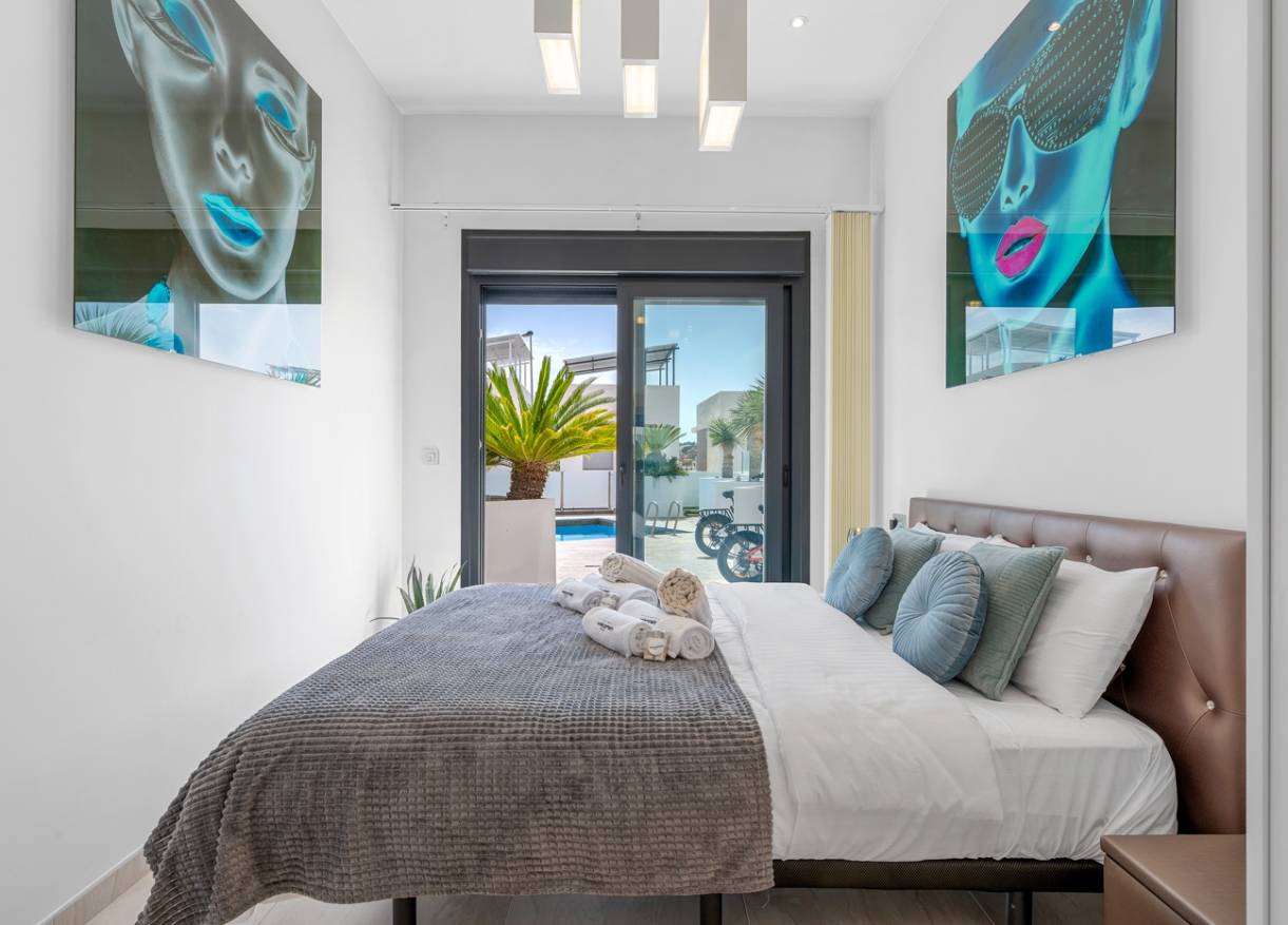 Bestaand - Villa - Orihuela Costa - Villamartin