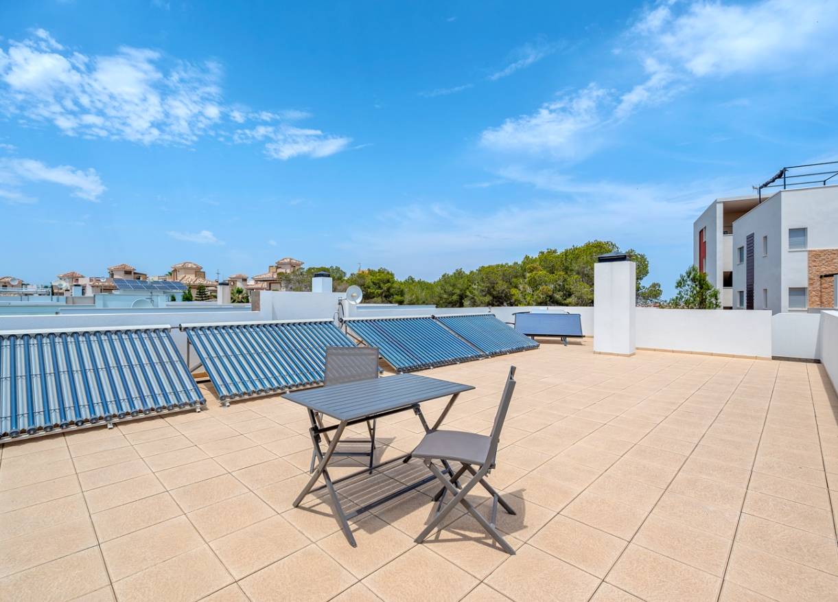 Bestaand - Villa - Orihuela Costa - Villamartin