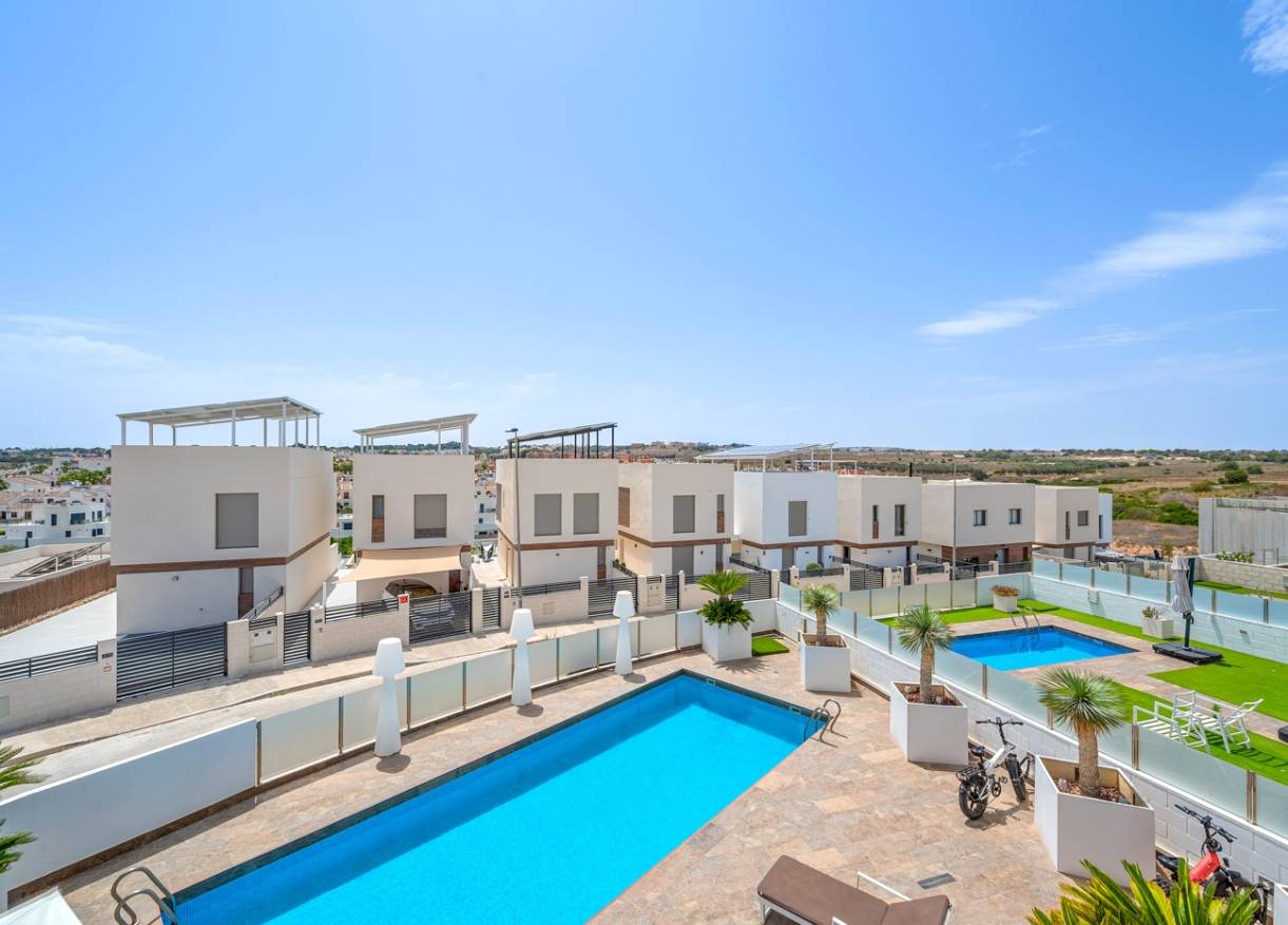 Bestaand - Villa - Orihuela Costa - Villamartin