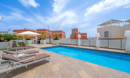 Bestaand - Villa - Orihuela Costa - Villamartin