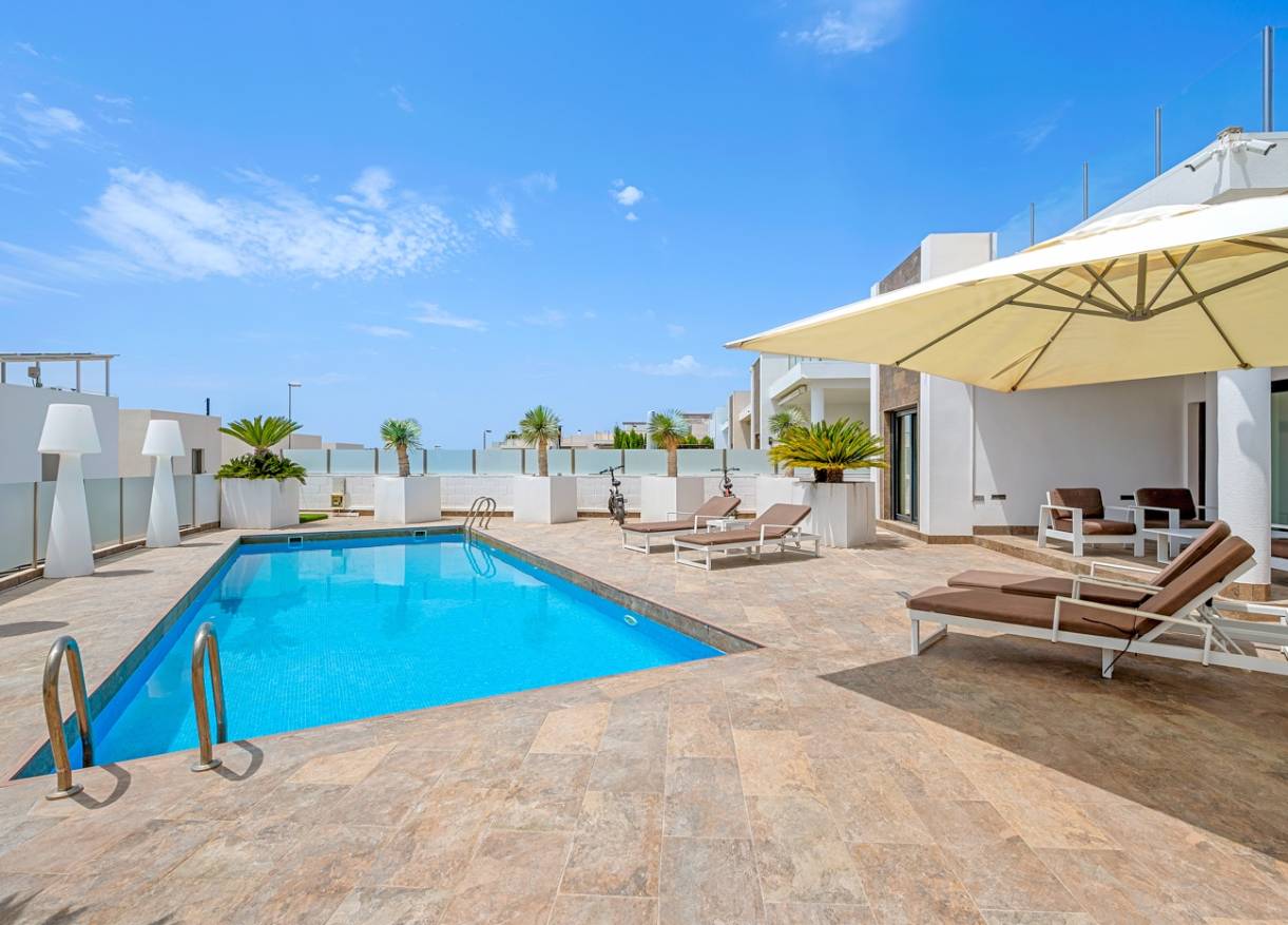 Bestaand - Villa - Orihuela Costa - Villamartin