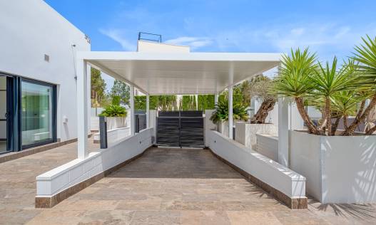 Bestaand - Villa - Orihuela Costa - Villamartin
