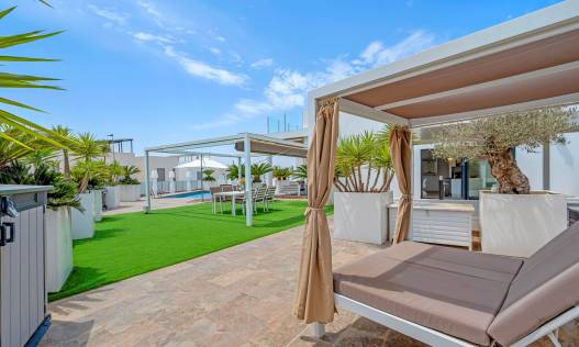 Bestaand - Villa - Orihuela Costa - Villamartin