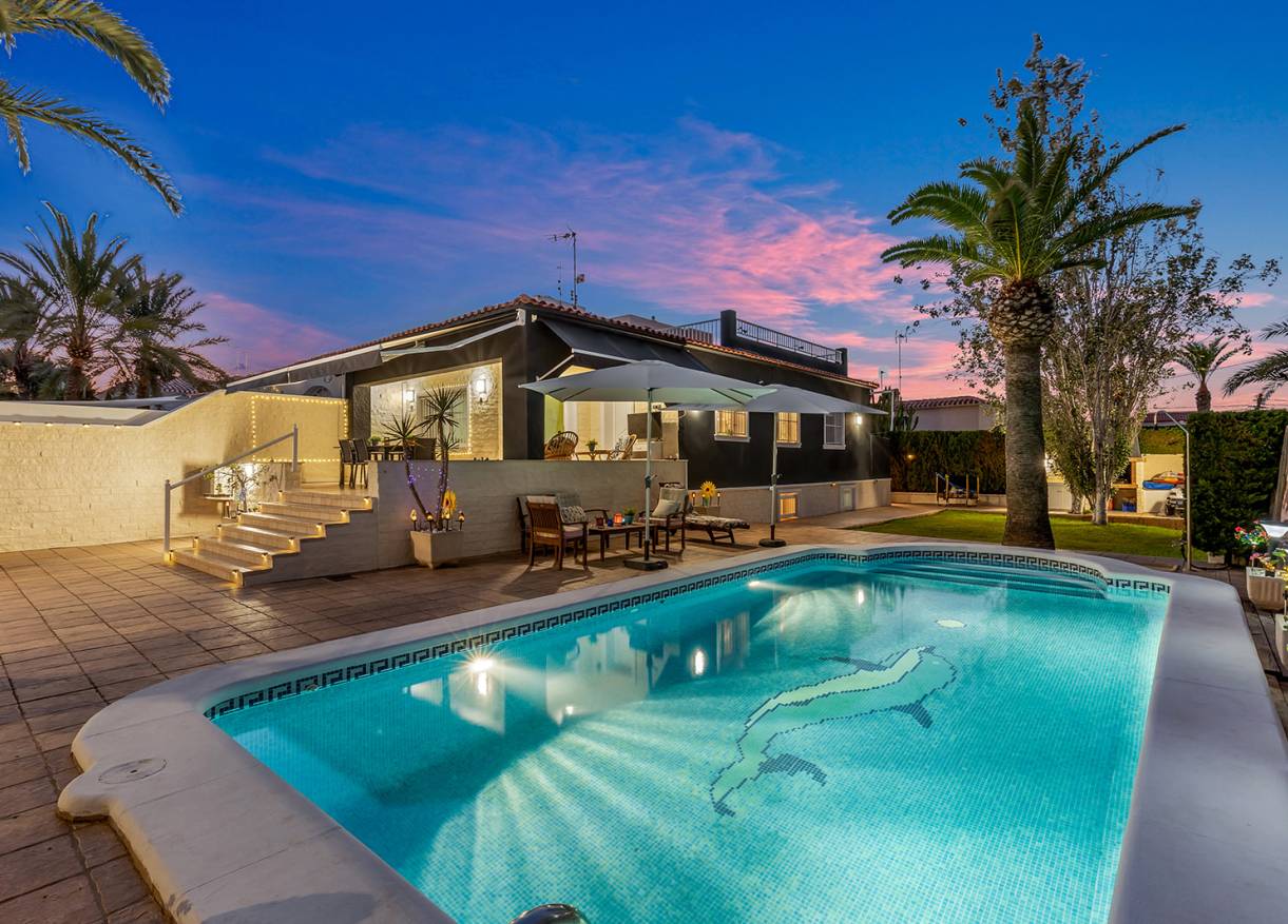 Bestaand - Villa - Torrevieja - Rocio del Mar