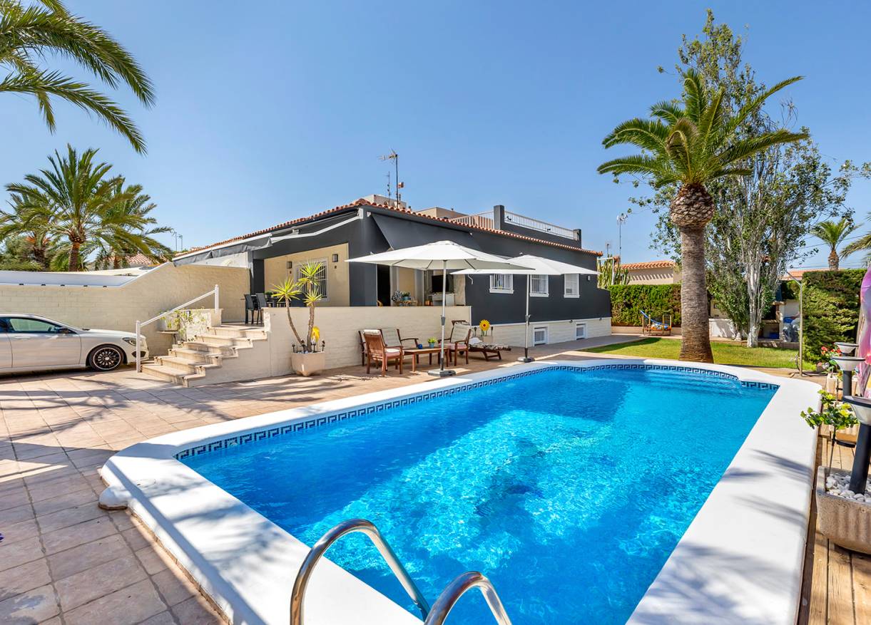 Bestaand - Villa - Torrevieja - Rocio del Mar