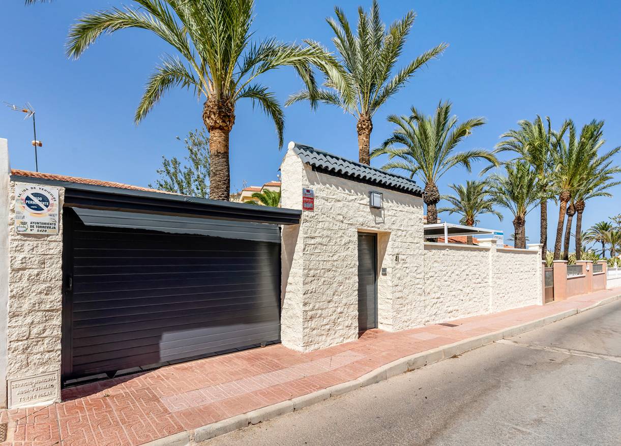 Bestaand - Villa - Torrevieja - Rocio del Mar