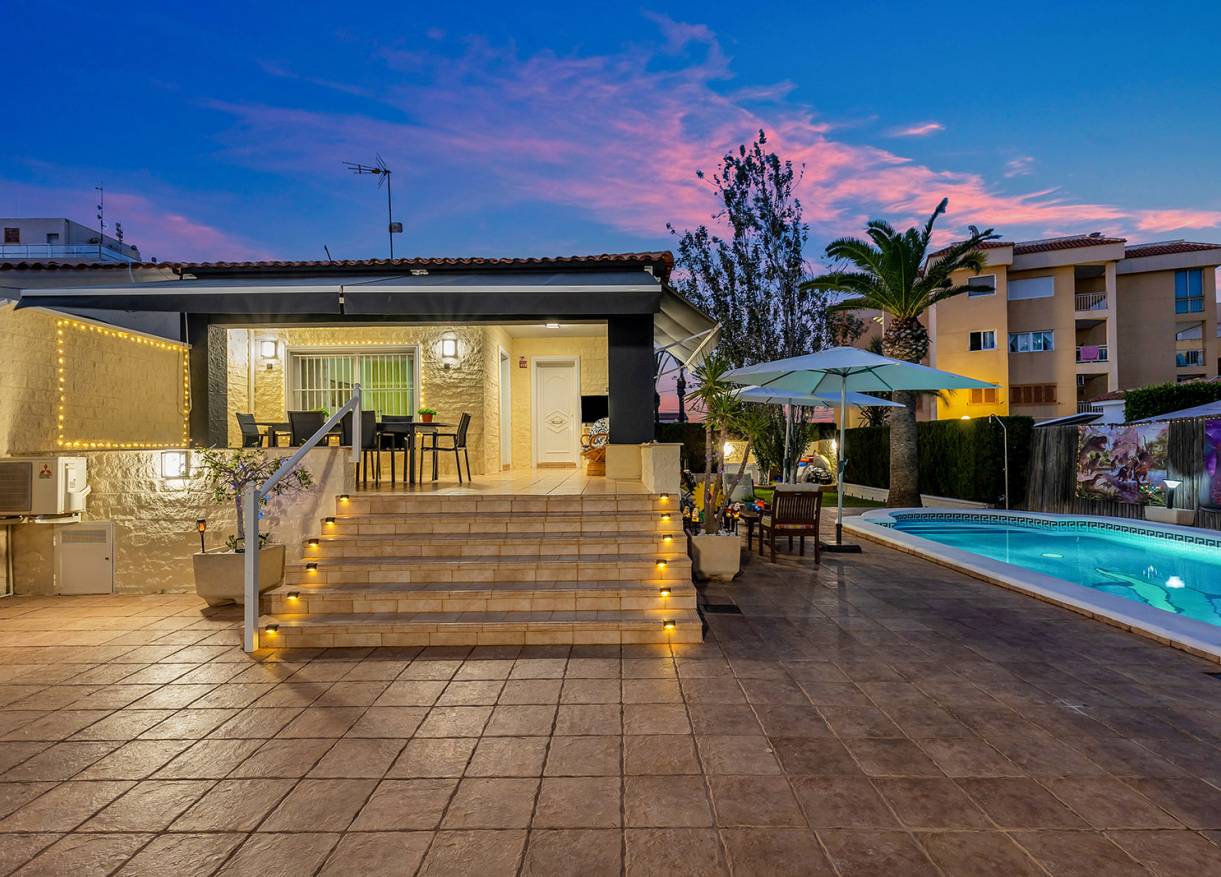 Bestaand - Villa - Torrevieja - Rocio del Mar