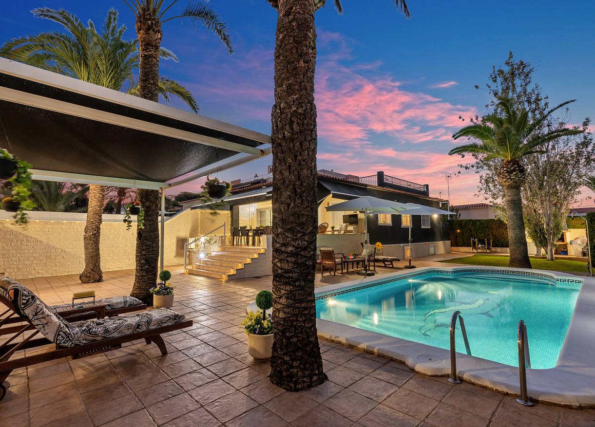Bestaand - Villa - Torrevieja - Rocio del Mar