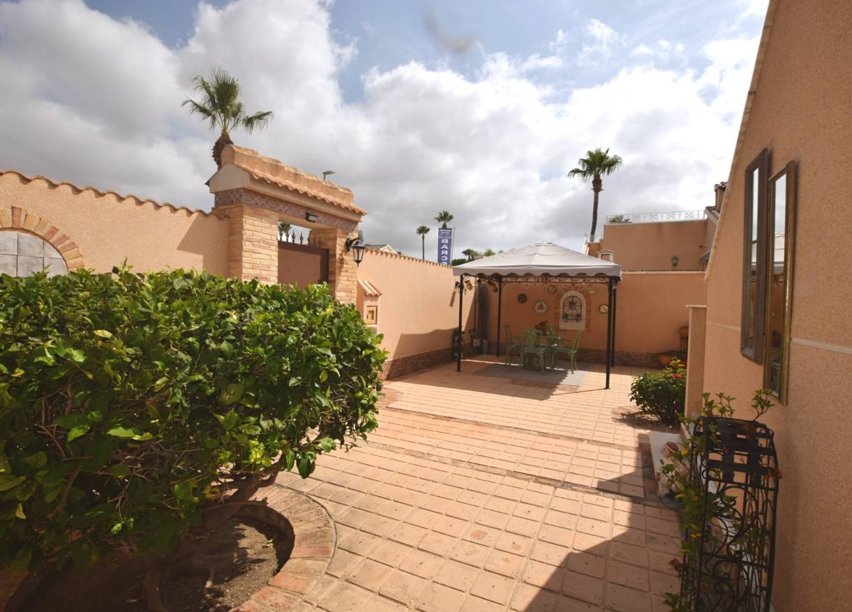 Bestaand - Villa - Ciudad Quesada - Doña Pepa