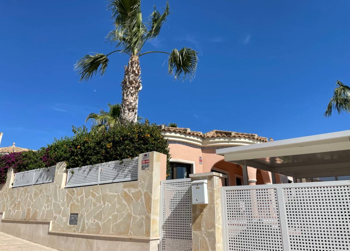 Vakantie verhuur - Villa - La Marina - Alicante