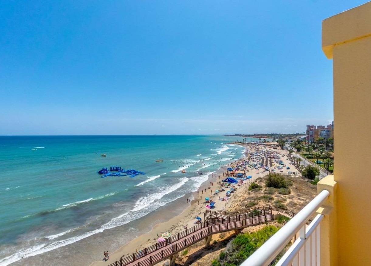 Bestaand - Townhouse / Semi-detached - Orihuela Costa - Campoamor