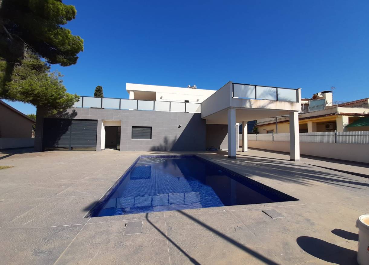 Bestaand - Chalet Independiente - Orihuela Costa
