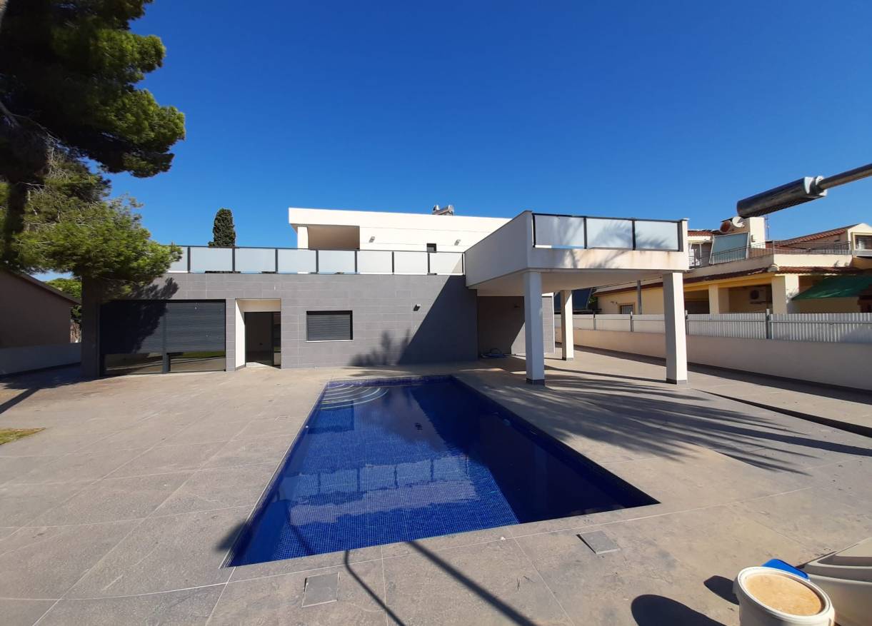 Bestaand - Chalet Independiente - Orihuela Costa