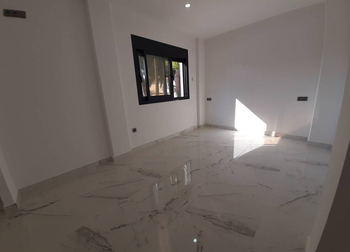 Bestaand - Chalet Independiente - Orihuela Costa