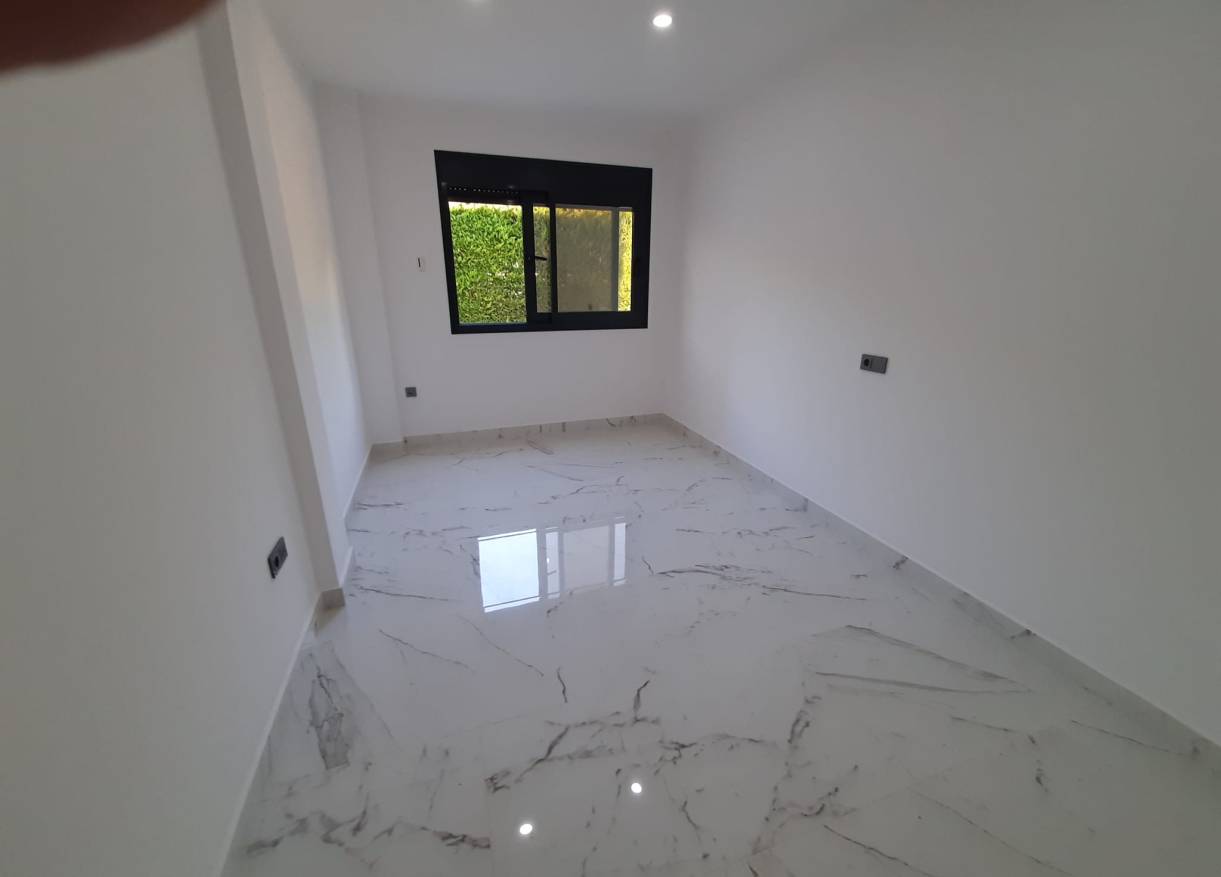 Bestaand - Chalet Independiente - Orihuela Costa
