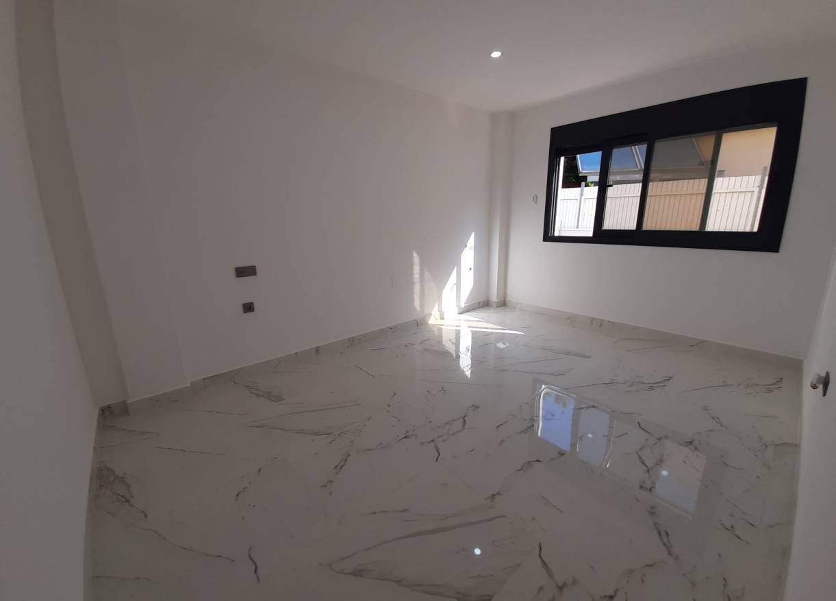 Bestaand - Chalet Independiente - Orihuela Costa