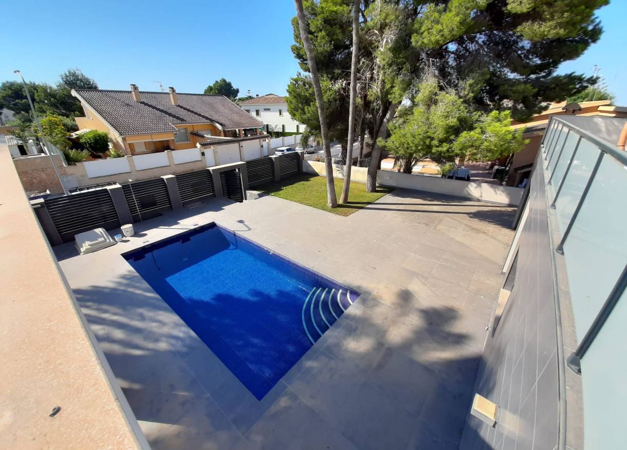 Bestaand - Chalet Independiente - Orihuela Costa