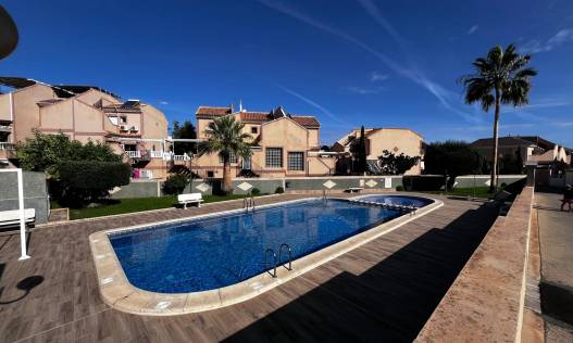 Bestaand - Chalet Adosados - Torrevieja