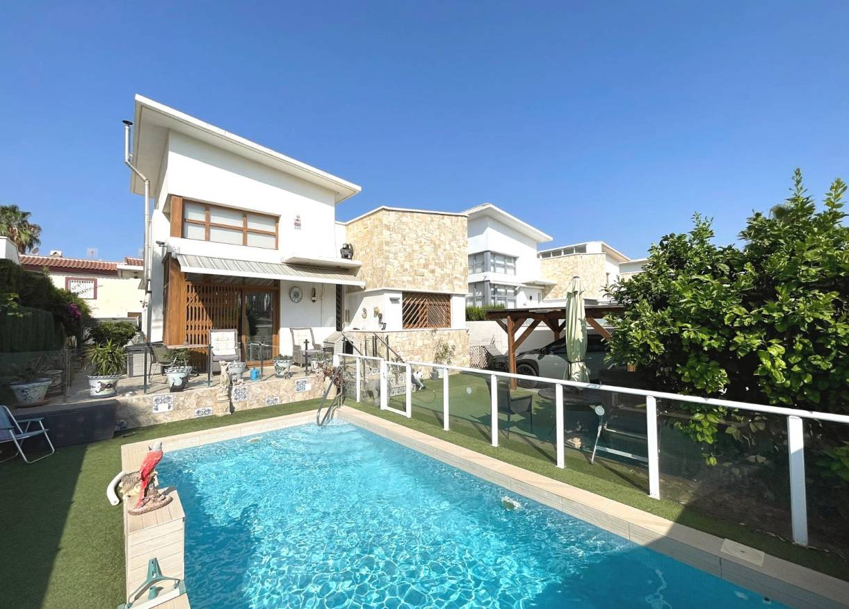 Bestaand - Townhouse / Semi-detached - Ciudad Quesada - Doña Pepa