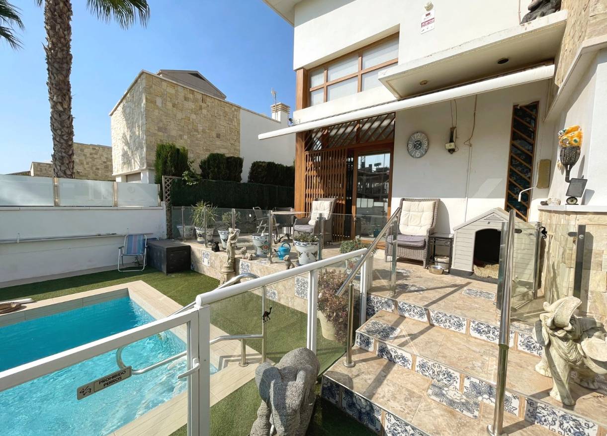 Bestaand - Townhouse / Semi-detached - Ciudad Quesada - Doña Pepa