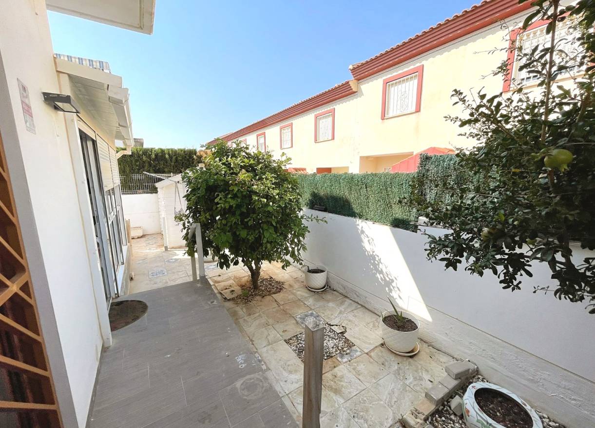 Bestaand - Townhouse / Semi-detached - Ciudad Quesada - Doña Pepa