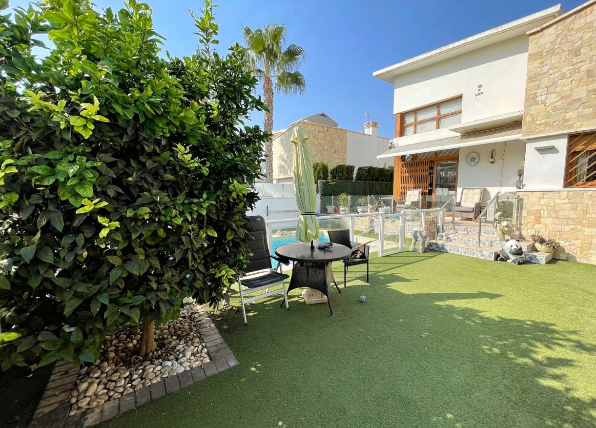 Bestaand - Townhouse / Semi-detached - Ciudad Quesada - Doña Pepa