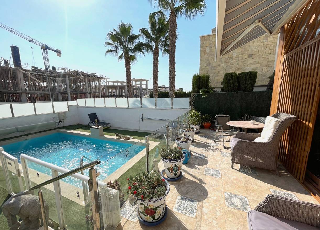 Bestaand - Townhouse / Semi-detached - Ciudad Quesada - Doña Pepa