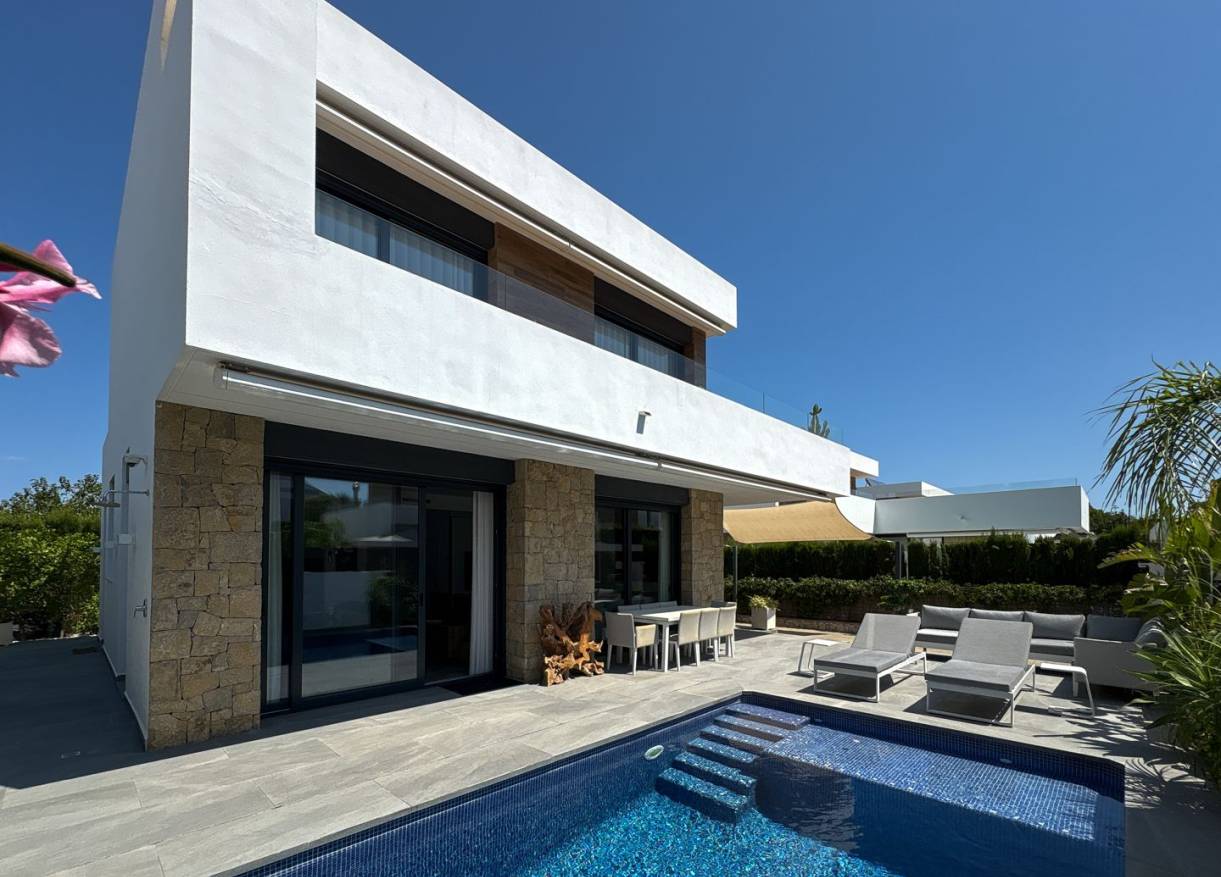 Bestaand - Villa - Denia