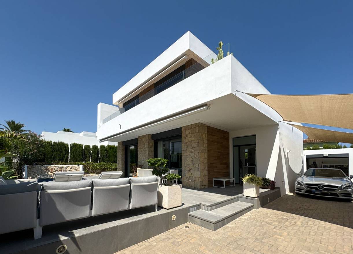 Bestaand - Villa - Denia