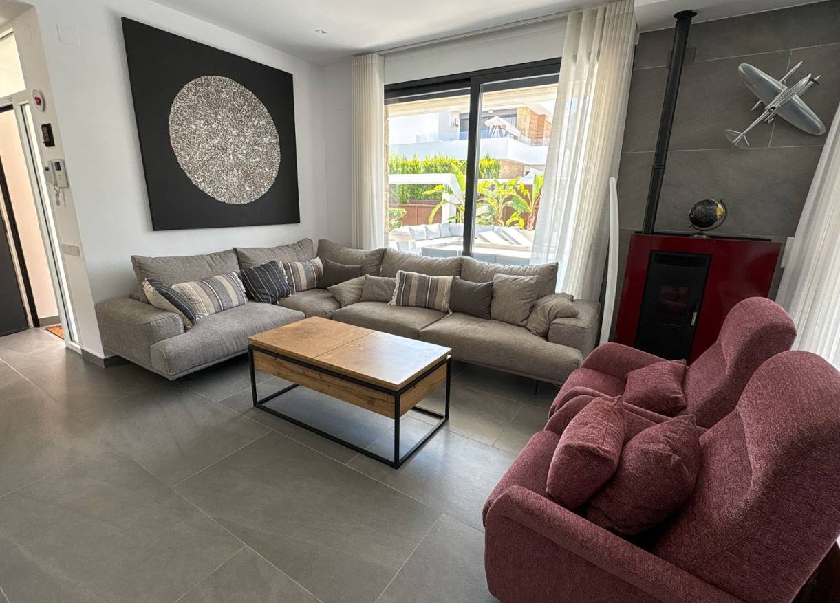 Bestaand - Villa - Denia