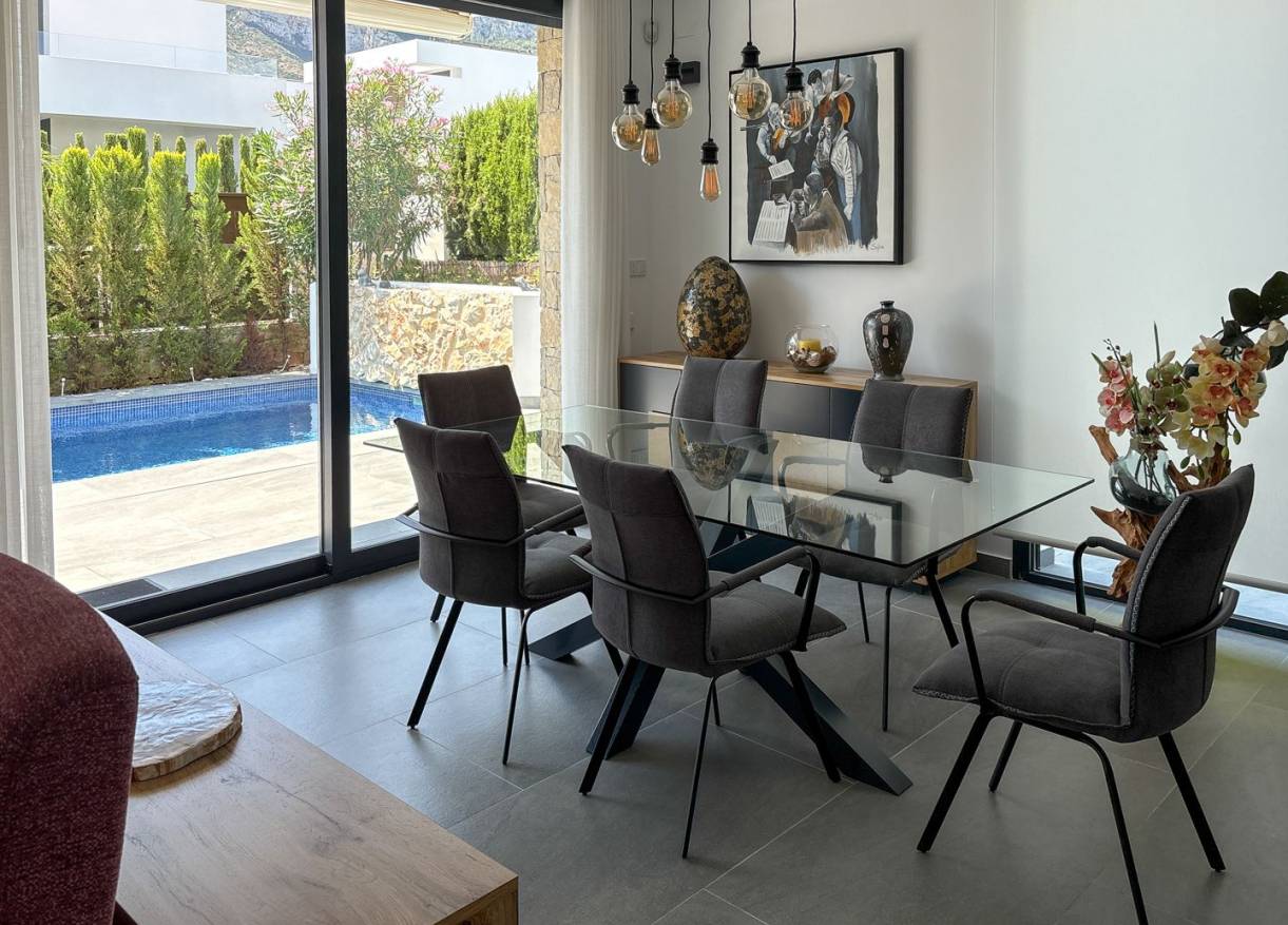 Bestaand - Villa - Denia